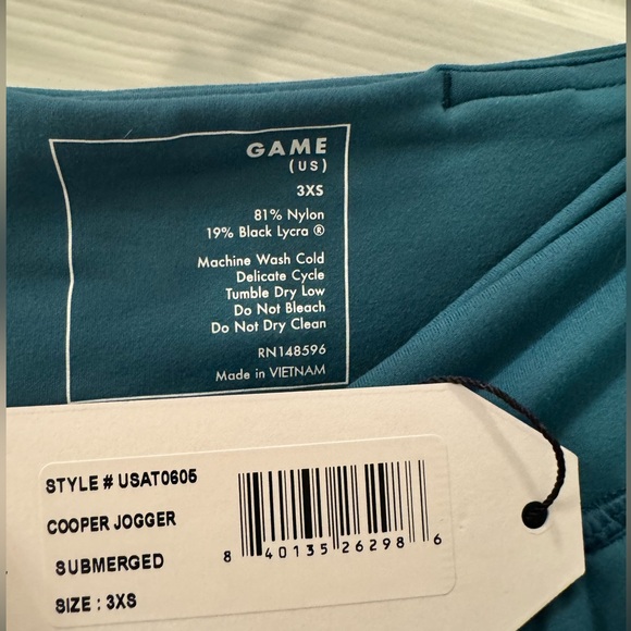 Universal Standard Cooper Jogger Pants - Picture 3 of 8